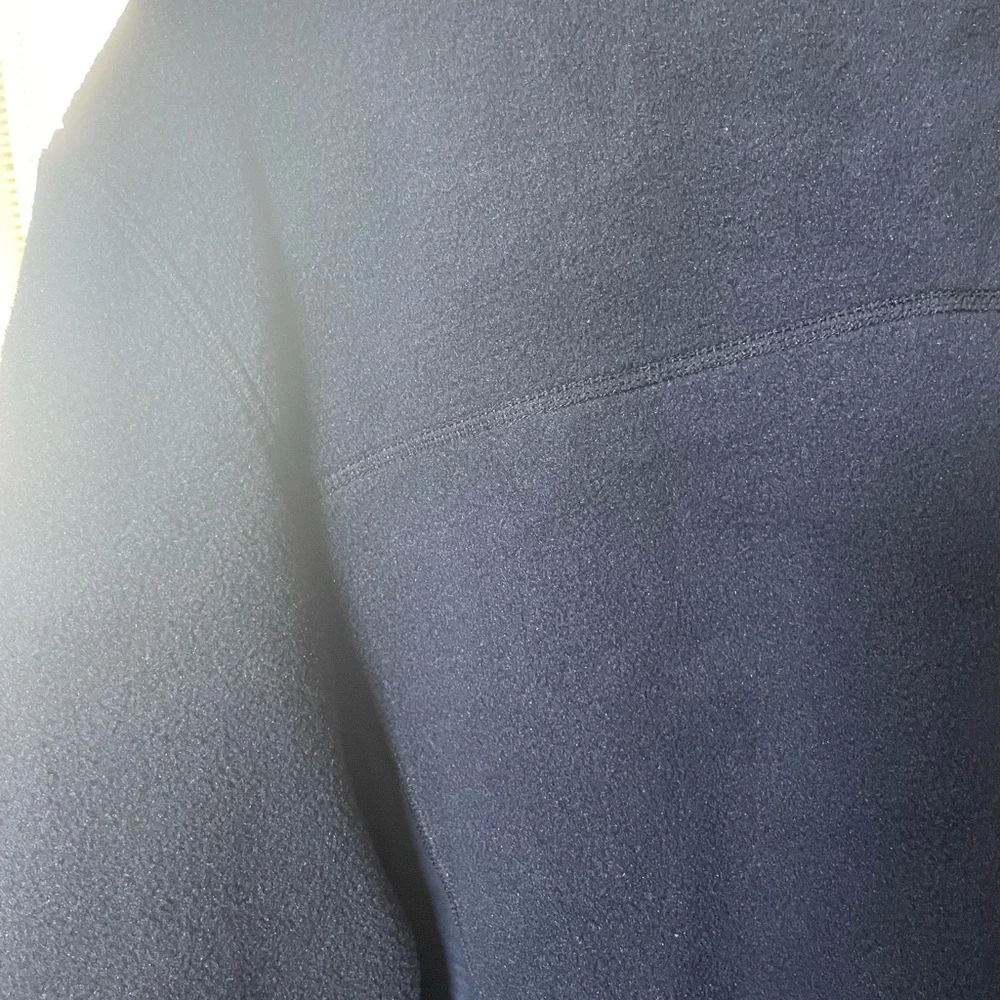 Vineyard Vines Men's Deep Blue Zip-Up Sweater - Picture 5 of 7